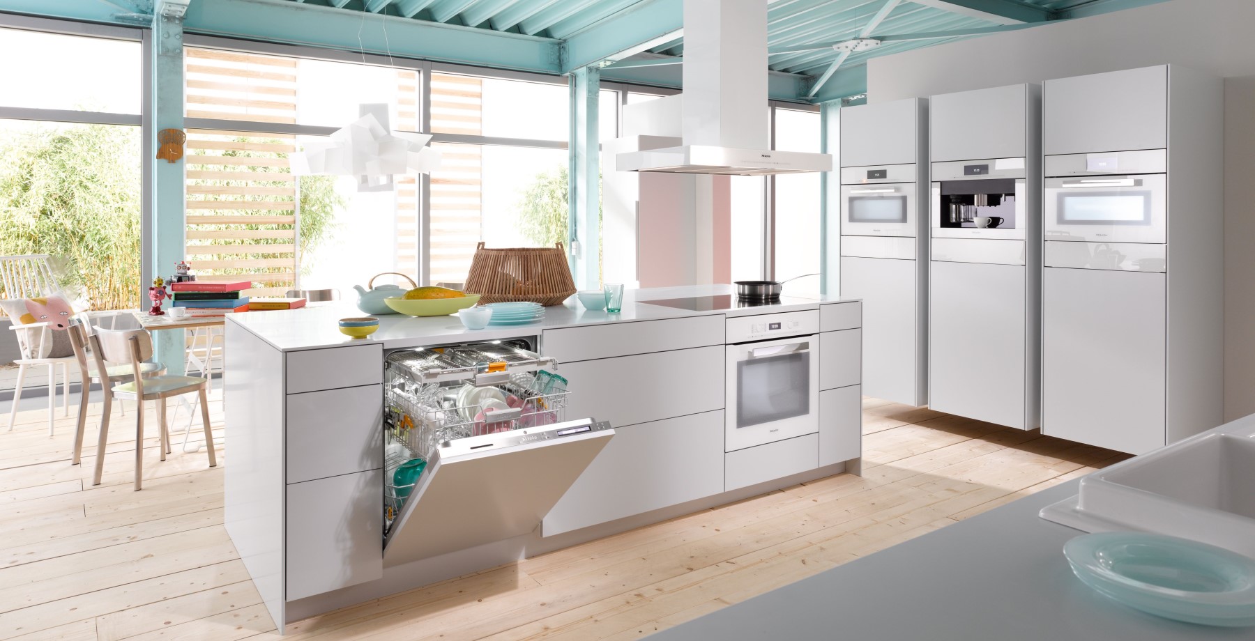 Miele fully integrated dishwasher and kitchen appliances